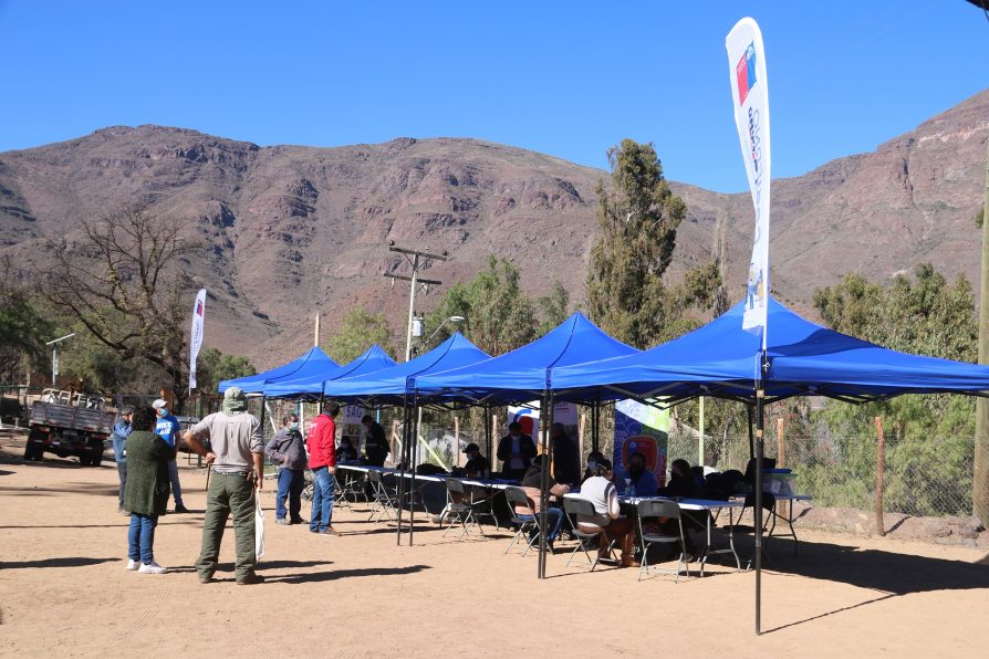 Más de medio centenar de personas llegaron a resolver sus dudas en un nuevo Gobierno en Terreno en la provincia de Choapa