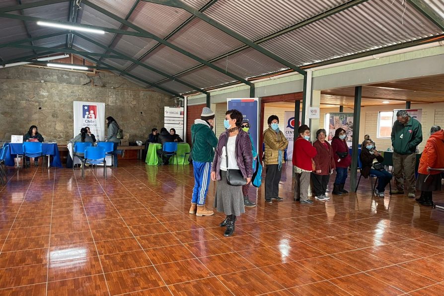 Vecinos de Mincha Sur destacaron visita de servicios públicos en nuevo Gobierno en Terreno