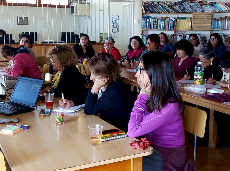 Mujeres de Los Vilos parlamentan sobre Emprendimiento y Autonomía Económica