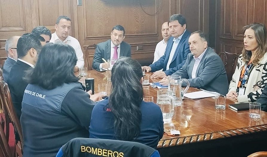 Traspasan en forma definitiva terreno a Cuerpo de Bomberos de Mincha Norte
