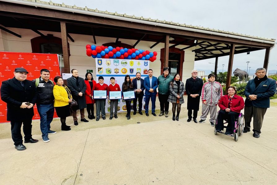 197 Estudiantes de Los Vilos son favorecidos con Becas Tics 2025