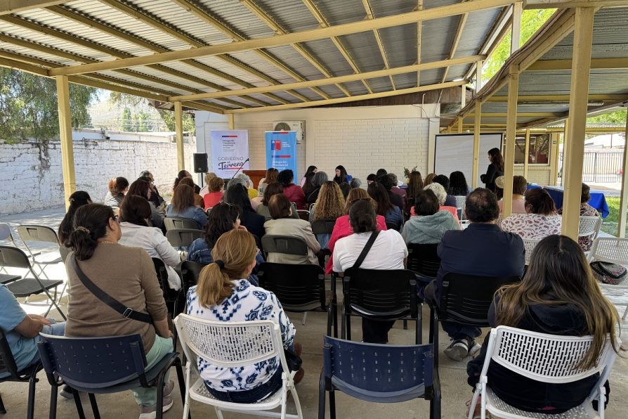 Mujeres de la provincia participan de Diálogo por Sistema de Cuidados